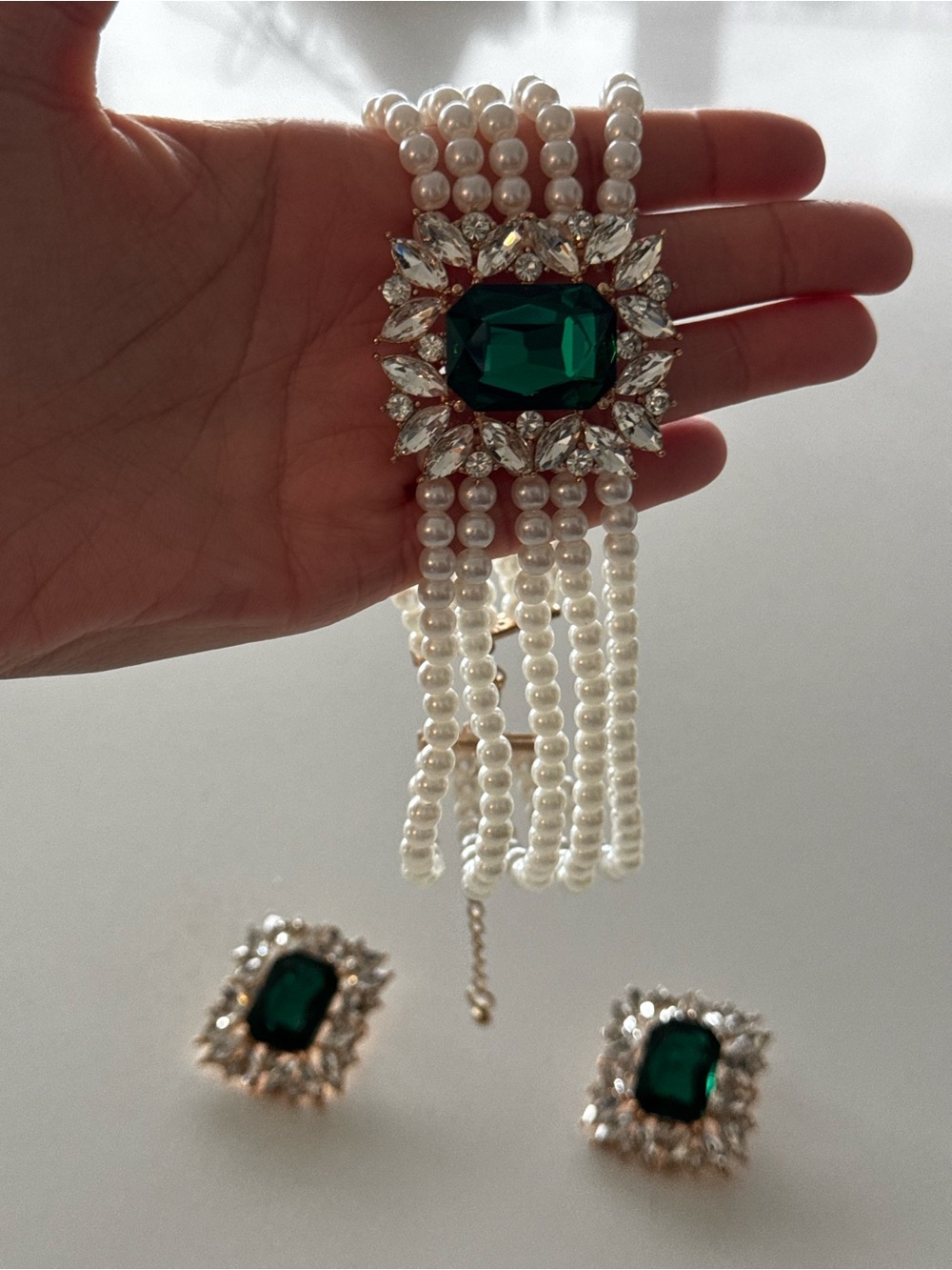 Pearl and Emerald Stone Choker with Matching Earrings